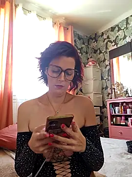 Snapshot of Mila_Luciphya chatting on 04/01/26, 01:41 Mila Luciphya online show from 04/01/26, 01:41