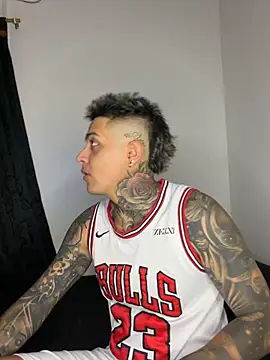 Snapshot of golden_girl_house chatting on 03/05/26, 02:29 golden girl house online show from 03/05/26, 02:29