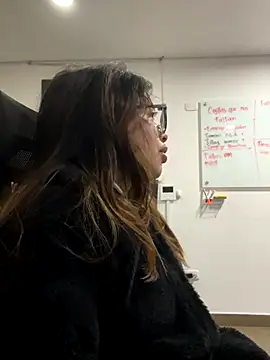 Snapshot of Isabela_Colins chatting on 09/16/25, 11:33 Isabela Colins online show from 09/16/25, 11:33