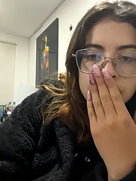 Snapshot of Isabela_Colins chatting on 09/20/25, 11:55 Isabela Colins online show from 09/20/25, 11:55