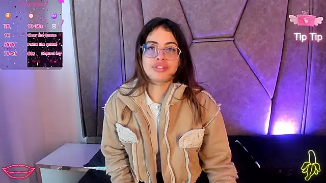 Snapshot of Isabela_Colins chatting on 10/02/25, 12:34 Isabela Colins online show from 10/02/25, 12:34