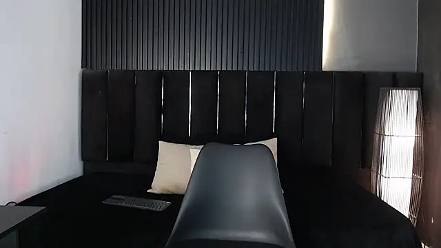 Dominic ghost online show from 09/15/25, 10:54