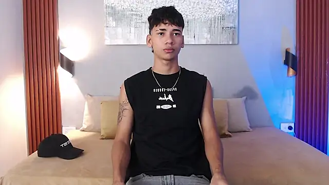 Dominic ghost online show from 09/21/25, 09:49