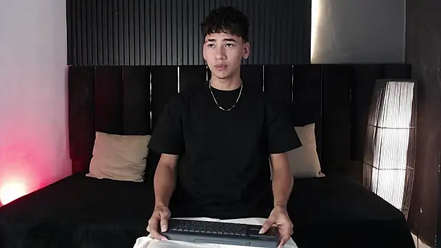 Dominic ghost online show from 11/25/25, 11:05