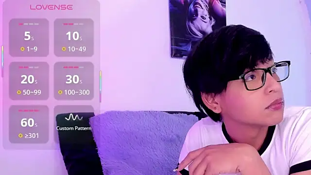 Snapshot of Dannyhot_ chatting on 09/22/25, 08:44 Dannyhot online show from 09/22/25, 08:44