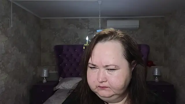 Eloisa Eliot online show from 11/24/25, 03:01