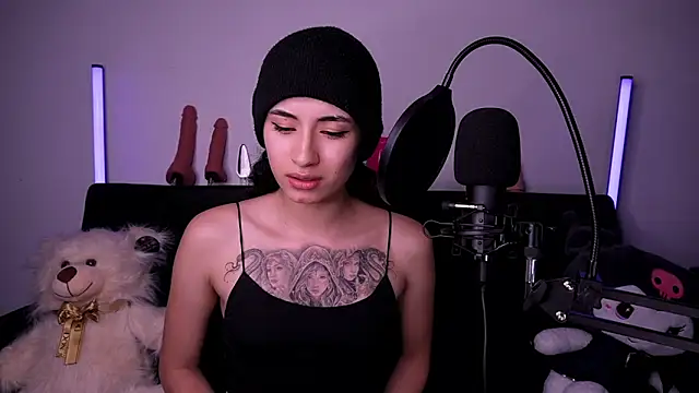 Alynn Bri  online show from 03/19/26, 01:53