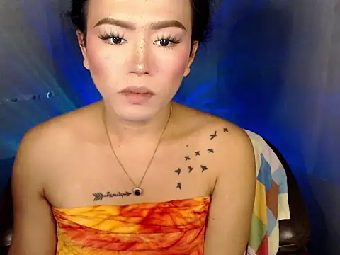 Snapshot of hugecock_jane chatting on 12/15/25, 03:27 hugecock jane online show from 12/15/25, 03:27