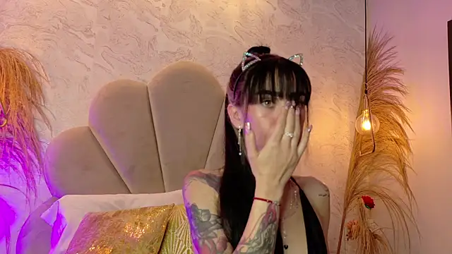 Snapshot of athziry_g chatting on 10/31/25, 05:08 athziry g online show from 10/31/25, 05:08