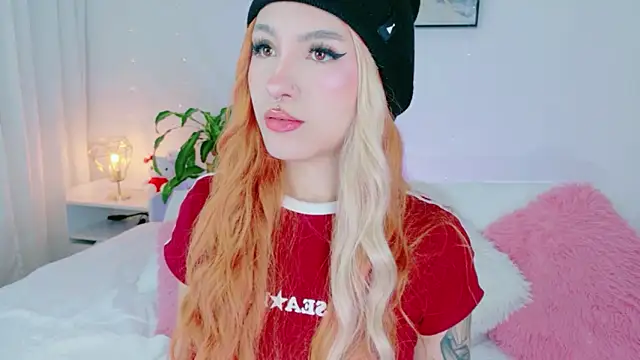 Snapshot of cuteezoe chatting on 03/10/26, 03:00 cuteezoe online show from 03/10/26, 03:00