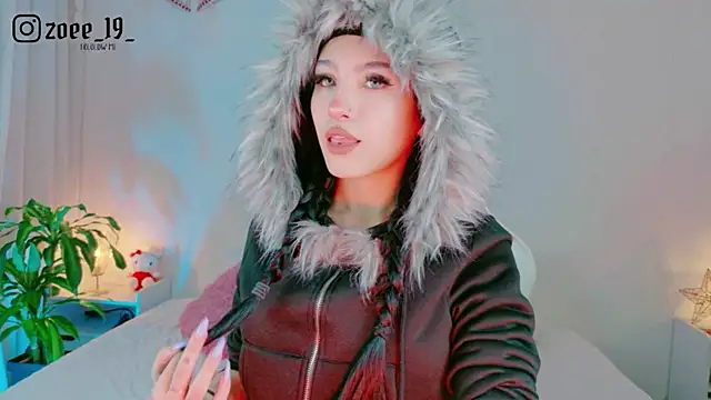 Snapshot of cuteezoe chatting on 03/18/26, 04:15 cuteezoe online show from 03/18/26, 04:15