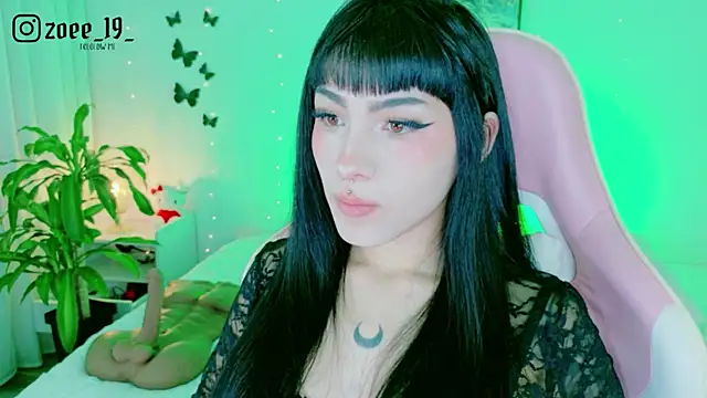 cuteezoe online show from 05/15/26, 02:51