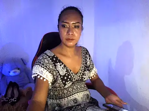 Snapshot of YourAsian_Cummer chatting on 11/09/25, 01:20 YourAsian Cummer online show from 11/09/25, 01:20