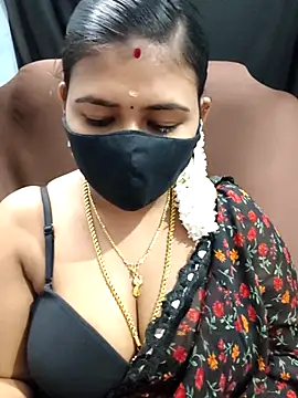 Snapshot of Tamil_Lotus chatting on 12/18/25, 04:57 Tamil Lotus online show from 12/18/25, 04:57