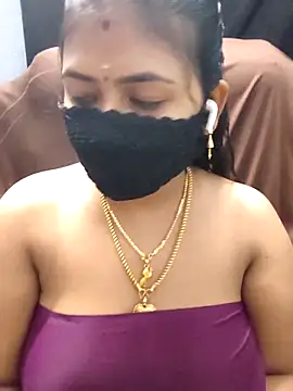 Snapshot of Tamil_Lotus chatting on 02/20/26, 04:18 Tamil Lotus online show from 02/20/26, 04:18