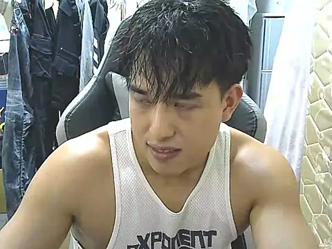 Snapshot of hunterXhan chatting on 10/07/25, 01:30 hunterXhan online show from 10/07/25, 01:30