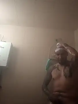 Snapshot of destroassbig2 chatting on 03/07/26, 05:43 destroassbig2 online show from 03/07/26, 05:43