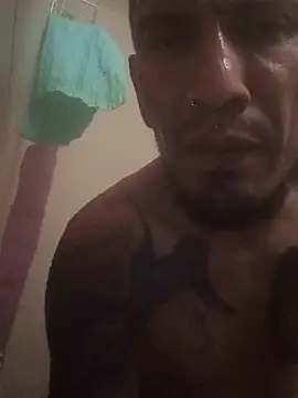 Snapshot of destroassbig2 chatting on 03/21/26, 04:54 destroassbig2 online show from 03/21/26, 04:54