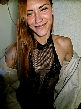 Snapshot of SlimBellaa chatting on 09/20/25, 10:44 SlimBellaa online show from 09/20/25, 10:44