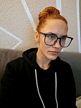 Snapshot of SlimBellaa chatting on 10/25/25, 12:34 SlimBellaa online show from 10/25/25, 12:34