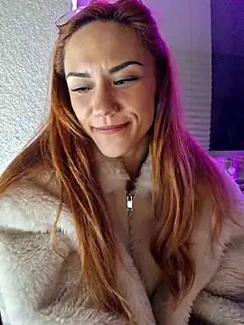 Snapshot of SlimBellaa chatting on 11/15/25, 10:48 SlimBellaa online show from 11/15/25, 10:48