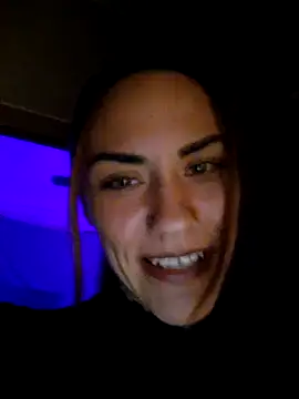 Snapshot of SlimBellaa chatting on 11/23/25, 10:42 SlimBellaa online show from 11/23/25, 10:42