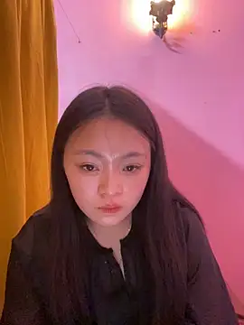 Snapshot of Julia-Elsa chatting on 09/28/25, 04:01 Julia-Elsa online show from 09/28/25, 04:01