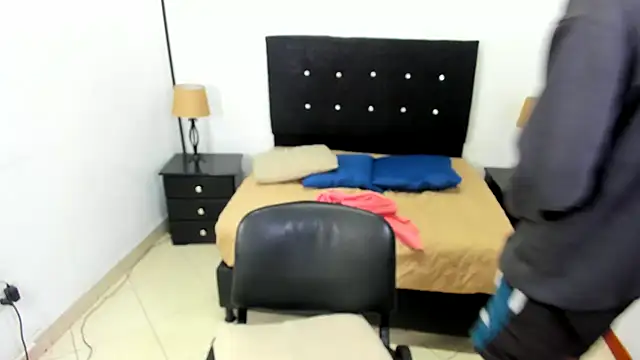 Snapshot of maikol_monstercock chatting on 09/30/25, 05:07 maikol monstercock online show from 09/30/25, 05:07