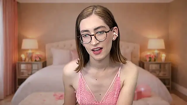 Snapshot of rousseblossom chatting on 03/08/26, 10:24 rousseblossom online show from 03/08/26, 10:24