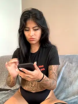 mrskarmaa online show from 11/12/25, 09:10