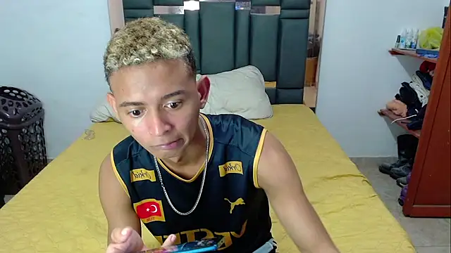 Snapshot of Raam_Star chatting on 03/15/26, 06:19 Raam Star online show from 03/15/26, 06:19