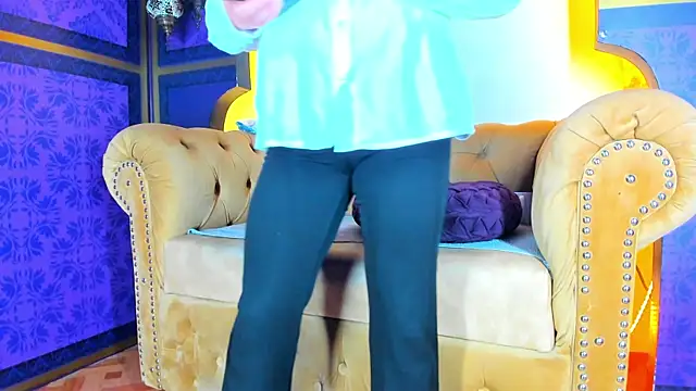 Snapshot of Scarlett_Barnes chatting on 11/07/25, 11:43 Scarlett Barnes online show from 11/07/25, 11:43