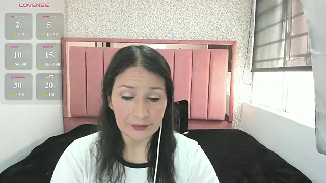 Snapshot of Barbara_fox__ chatting on 06/20/26, 11:57 Barbara fox online show from 06/20/26, 11:57
