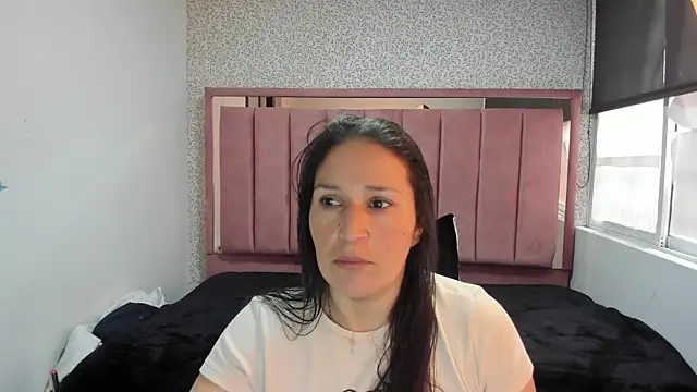 Snapshot of Barbara_fox__ chatting on 07/14/26, 12:00 Barbara fox online show from 07/14/26, 12:00