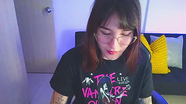 Snapshot of Yulienneg chatting on 02/01/26, 01:04 Yulienneg online show from 02/01/26, 01:04