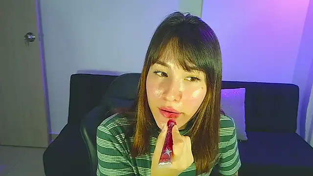 Snapshot of Yulienneg chatting on 02/28/26, 02:01 Yulienneg online show from 02/28/26, 02:01