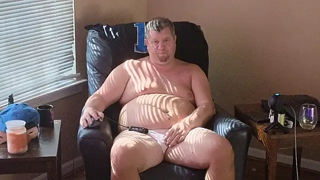 Single White Male online show from 09/28/25, 04:45