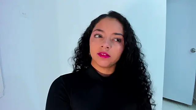 Snapshot of Angellit_Afrodita_ chatting on 12/20/25, 11:28 Angellit Afrodita online show from 12/20/25, 11:28