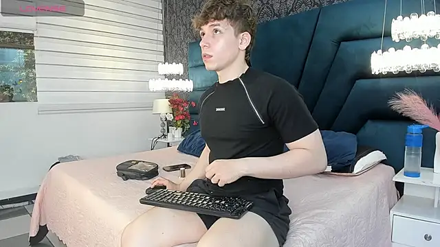 TaylerWhite online show from 05/30/26, 11:51