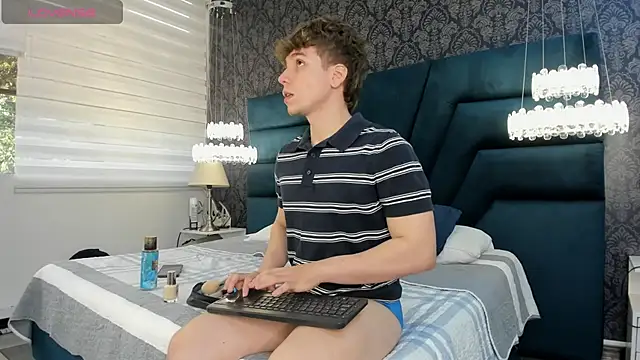 TaylerWhite online show from 06/23/26, 11:41