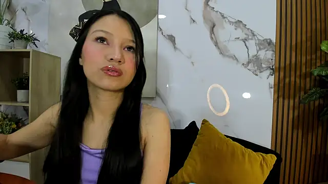 Sophie Calloway online show from 11/26/25, 03:24