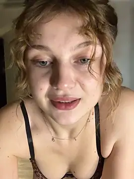 Emaline Fane online show from 06/02/26, 06:43