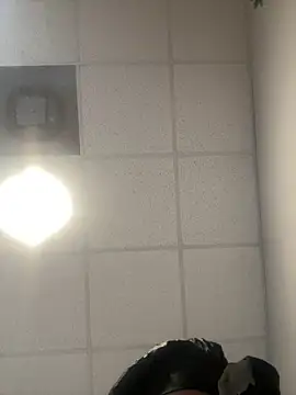 Snapshot of honestlychina chatting on 02/20/26, 07:03 honestlychina online show from 02/20/26, 07:03