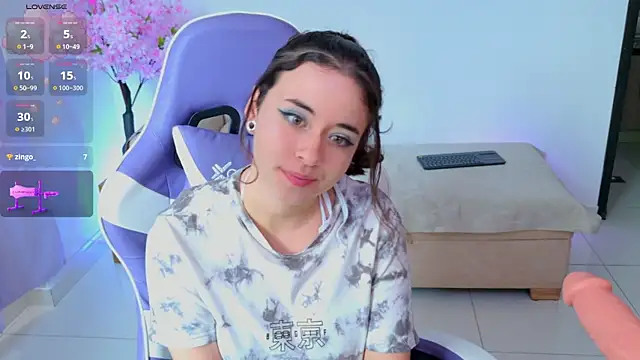 Mia wee online show from 05/09/26, 03:39