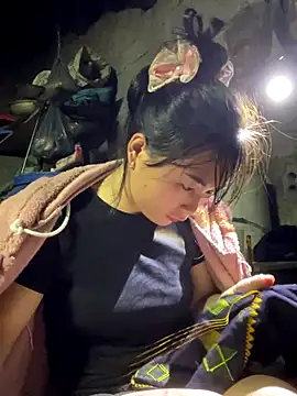 Sunyinn online show from 12/19/25, 01:07