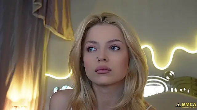 kellypeachcake online show from 11/17/25, 05:13