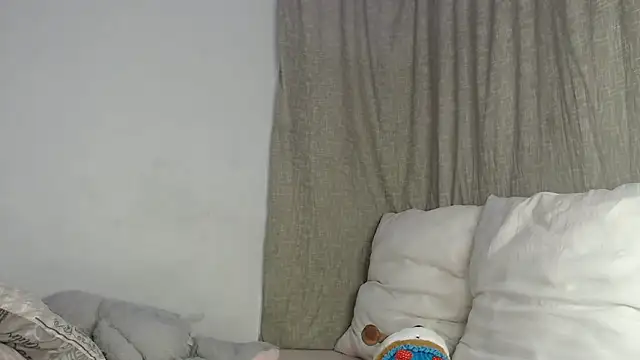 DarrkDeeva68 online show from 12/21/25, 04:25