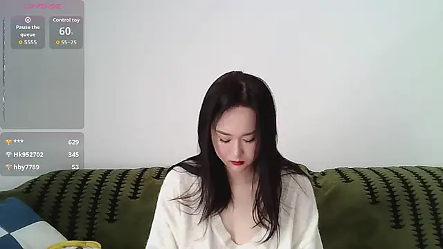 Snapshot of Belinda66 chatting on 10/24/25, 02:52 Belinda66 online show from 10/24/25, 02:52