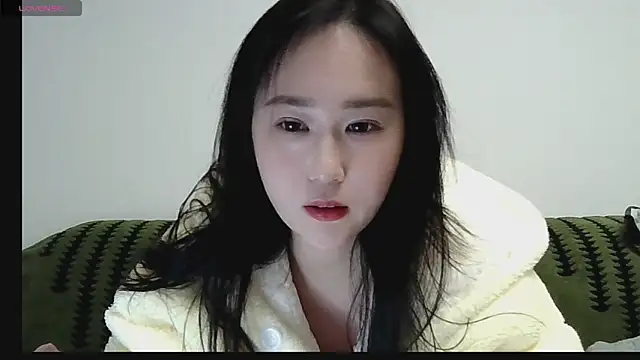 Snapshot of Belinda66 chatting on 12/14/25, 09:41 Belinda66 online show from 12/14/25, 09:41