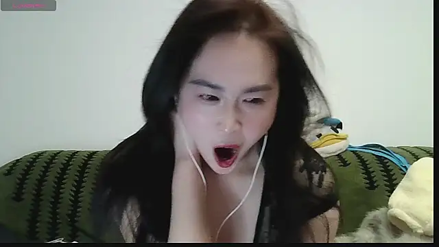 Snapshot of Belinda66 chatting on 02/01/26, 01:31 Belinda66 online show from 02/01/26, 01:31